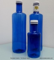 Lámpara realizada con dos botellas de plástico recicladas Solán de Cabras. Lamp made with a pair of recycled plastic bottles